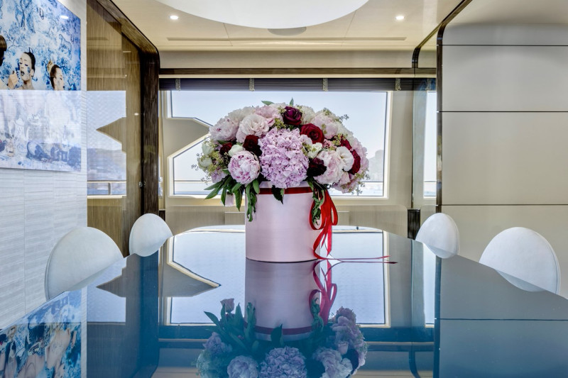 95 RPH 2017 93' 11" AZIMUT YACHTS