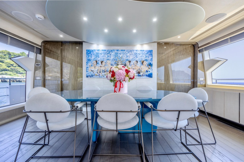 95 RPH 2017 93' 11" AZIMUT YACHTS