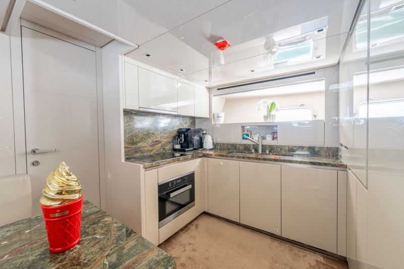 2018 87' 7" SANLORENZO YACHTS