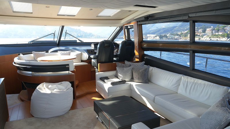 V72 2011 68' 0" PRINCESS YACHTS