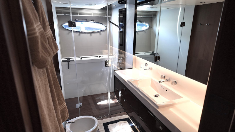 V72 2011 68' 0" PRINCESS YACHTS