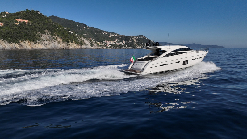 V72 2011 68' 0" PRINCESS YACHTS