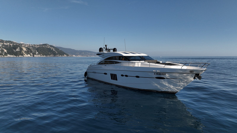 V72 2011 68' 0" PRINCESS YACHTS