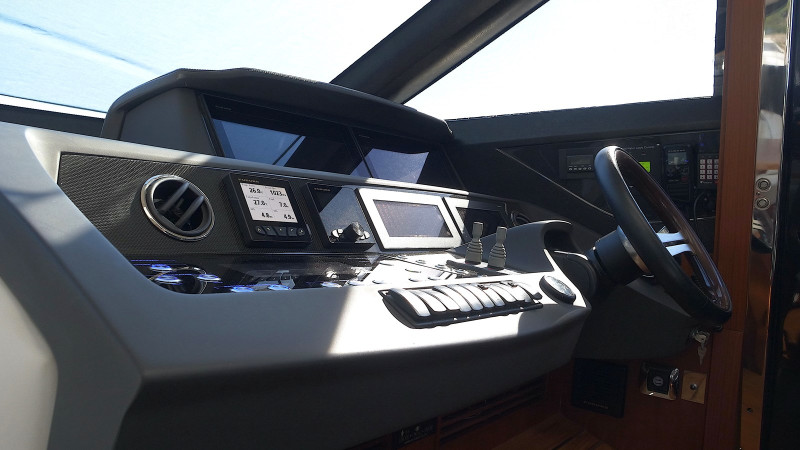 V72 2011 68' 0" PRINCESS YACHTS