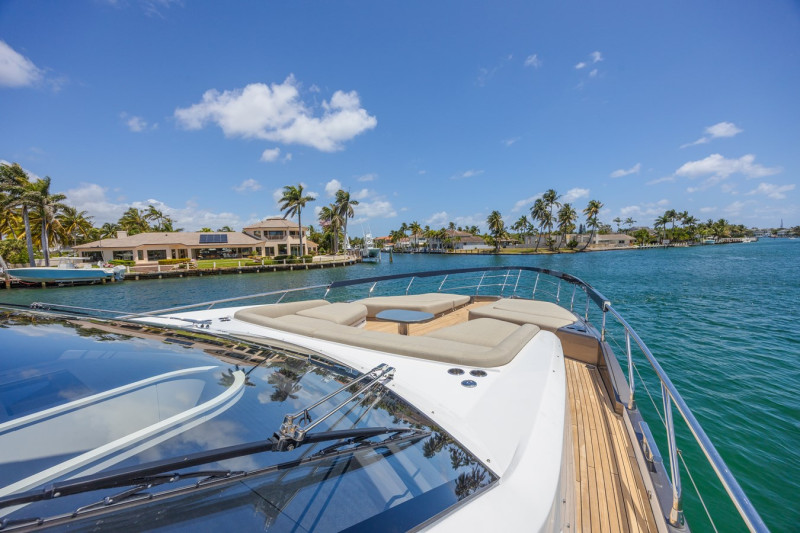 S8 2023 80' 0" AZIMUT YACHTS