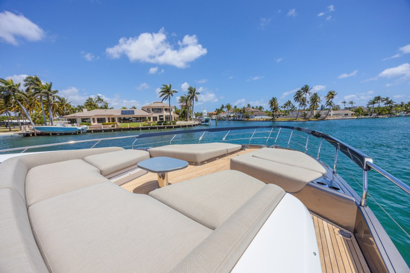 S8 2023 80' 0" AZIMUT YACHTS