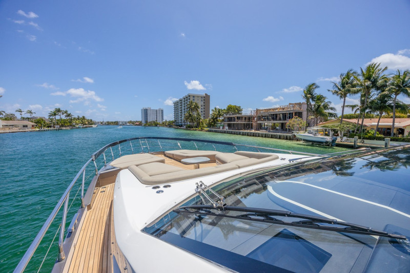 S8 2023 80' 0" AZIMUT YACHTS