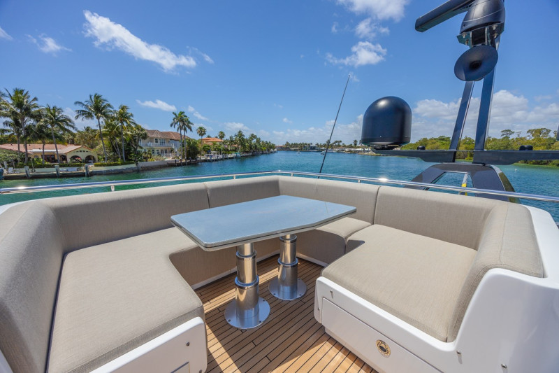 S8 2023 80' 0" AZIMUT YACHTS