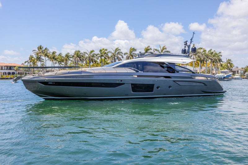 S8 2023 80' 0" AZIMUT YACHTS