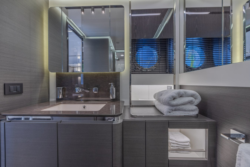 S8 2023 80' 0" AZIMUT YACHTS