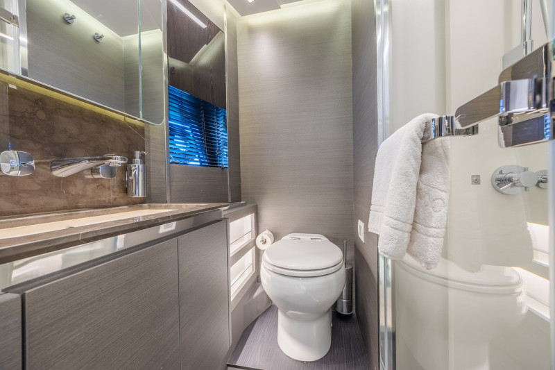 S8 2023 80' 0" AZIMUT YACHTS