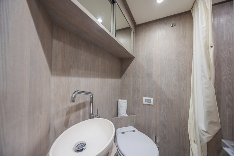 S8 2023 80' 0" AZIMUT YACHTS