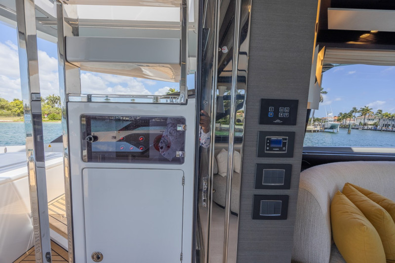 S8 2023 80' 0" AZIMUT YACHTS