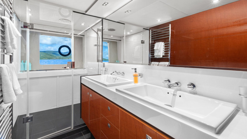 P72 2014 73' 9" PRINCESS YACHTS