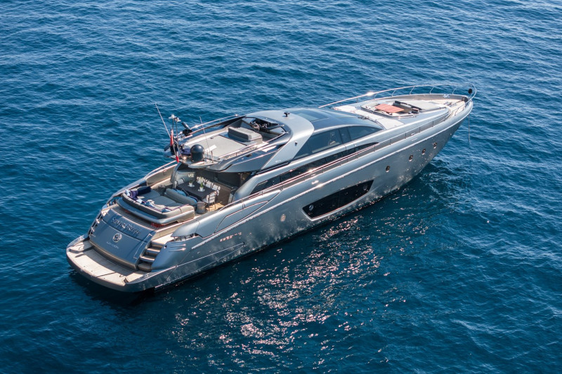 DOMINO 86 2010 86' 7" RIVA YACHT