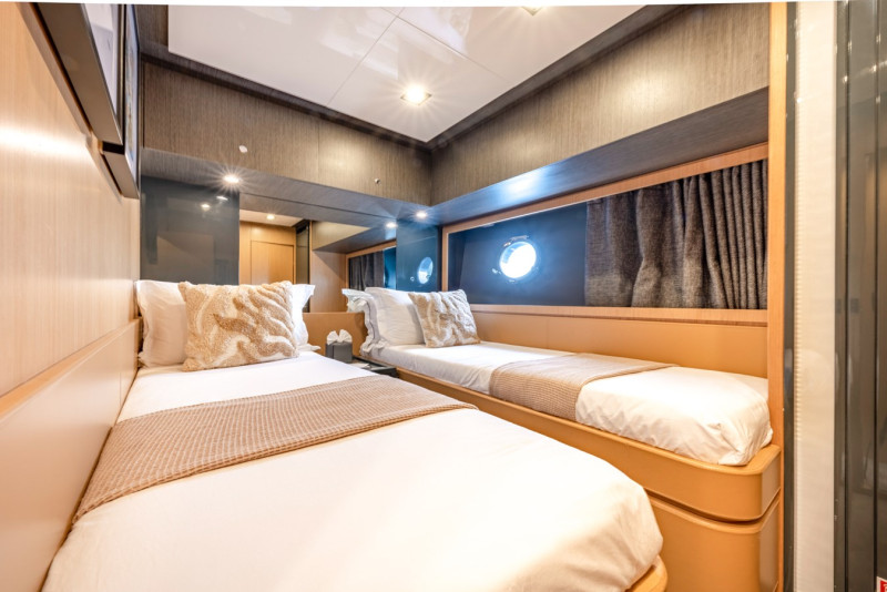 DOMINO 86 2010 86' 7" RIVA YACHT