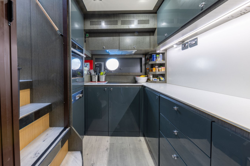 DOMINO 86 2010 86' 7" RIVA YACHT