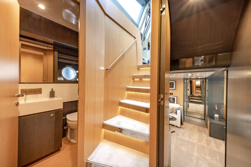 DOMINO 86 2010 86' 7" RIVA YACHT