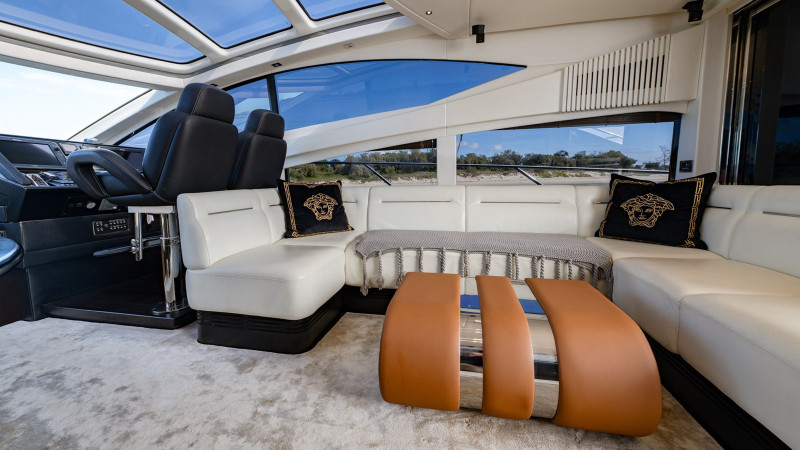 PREDATOR 68 2013 71' 2" SUNSEEKER