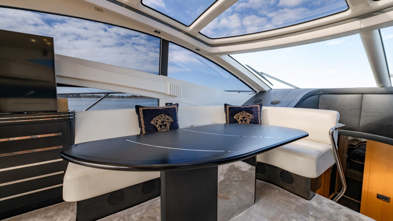 PREDATOR 68 2013 71' 2" SUNSEEKER