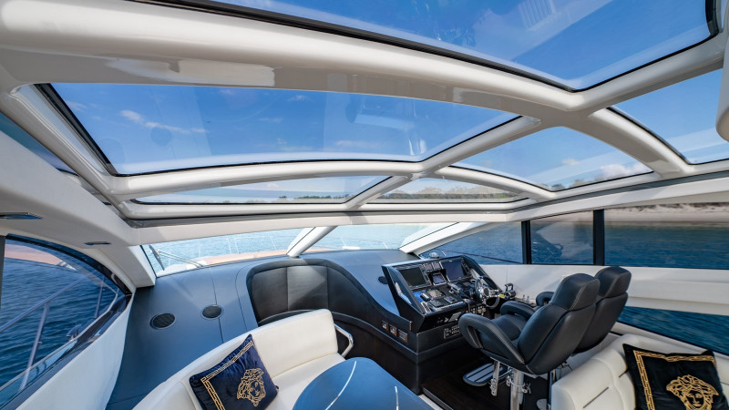 PREDATOR 68 2013 71' 2" SUNSEEKER