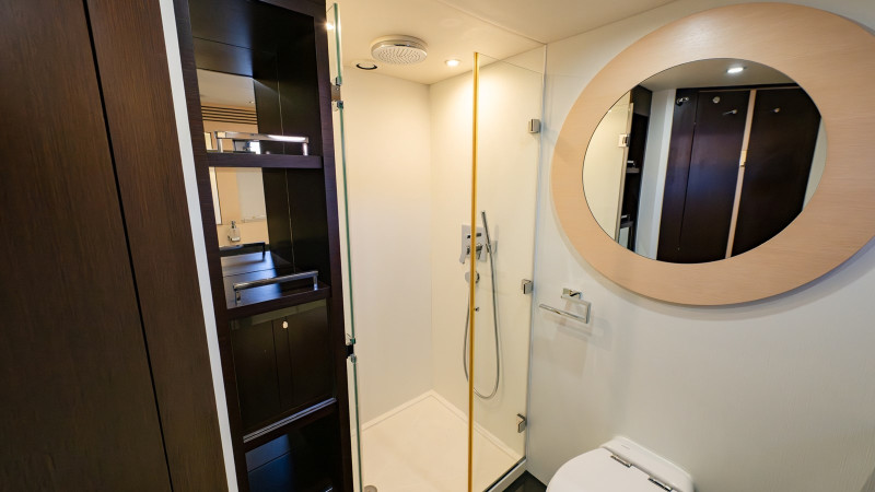 PREDATOR 68 2013 71' 2" SUNSEEKER