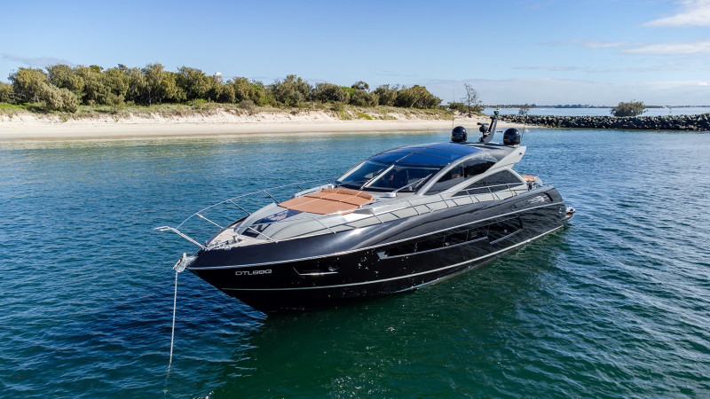 PREDATOR 68 2013 71' 2" SUNSEEKER