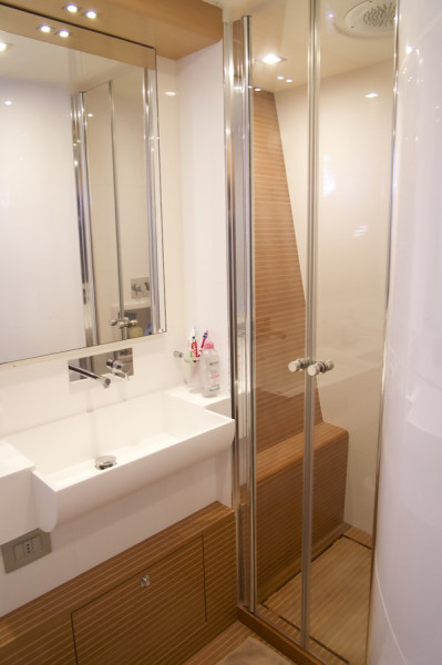 800 2010 81' 0" FERRETTI YACHTS