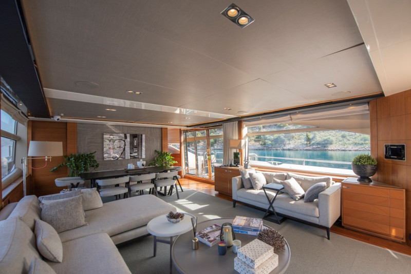 88 MOTOR YACHT 2014 86' 7" PRINCESS YACHTS