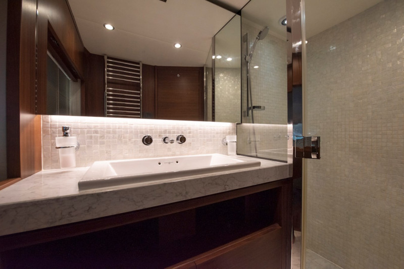 88 MOTOR YACHT 2014 86' 7" PRINCESS YACHTS