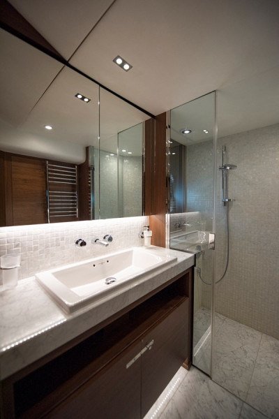 88 MOTOR YACHT 2014 86' 7" PRINCESS YACHTS