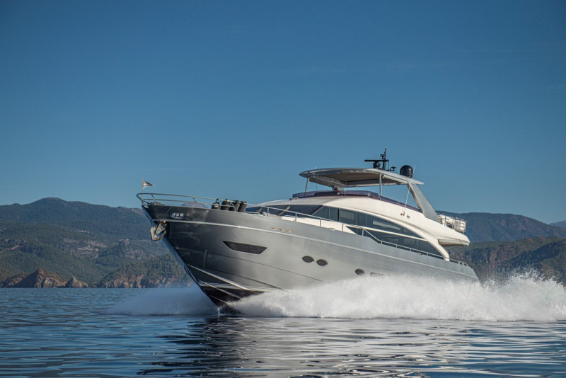88 MOTOR YACHT 2014 86' 7" PRINCESS YACHTS