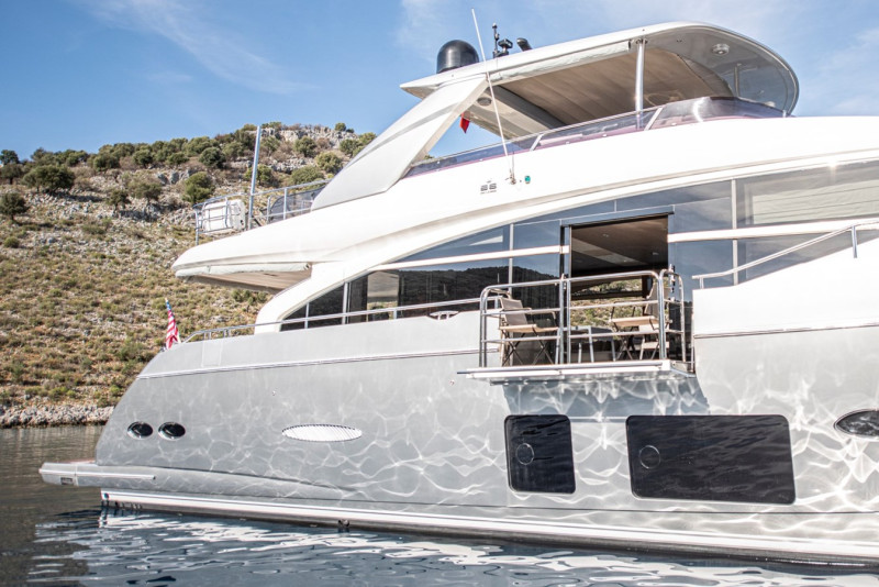 88 MOTOR YACHT 2014 86' 7" PRINCESS YACHTS