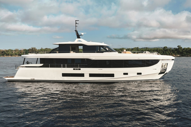 GRANDE 30M 2025 98' 5" AZIMUT YACHTS