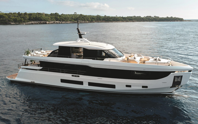 GRANDE 30M 2025 98' 5" AZIMUT YACHTS