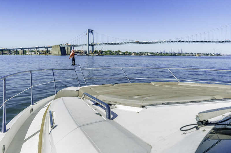 68 PREDATOR 2014 68' 0" SUNSEEKER