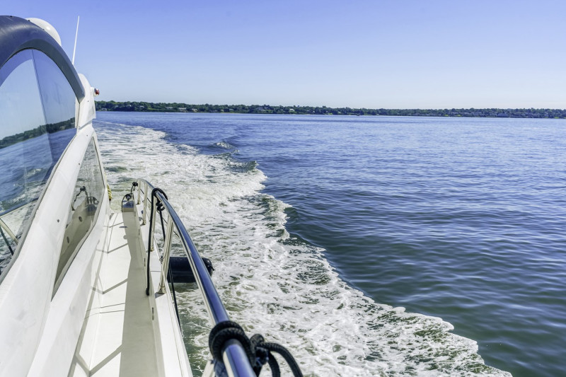 68 PREDATOR 2014 68' 0" SUNSEEKER