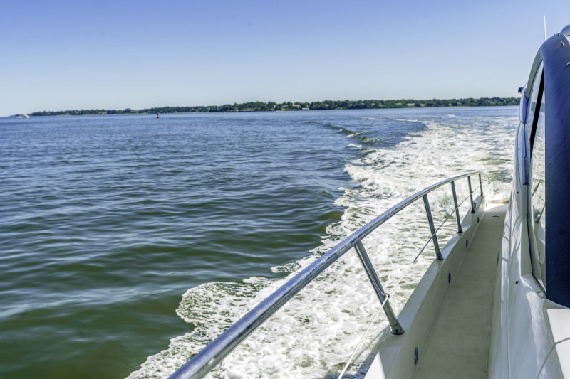 68 PREDATOR 2014 68' 0" SUNSEEKER