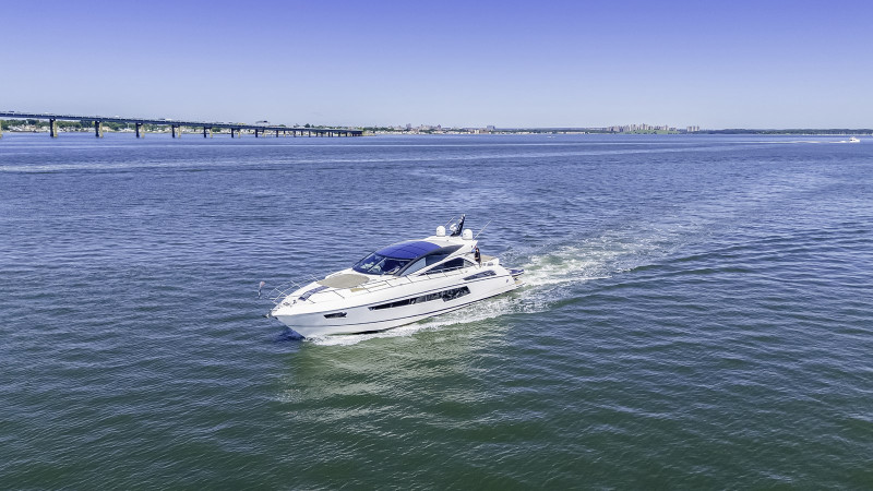 68 PREDATOR 2014 68' 0" SUNSEEKER