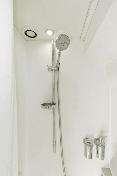 68 PREDATOR 2014 68' 0" SUNSEEKER