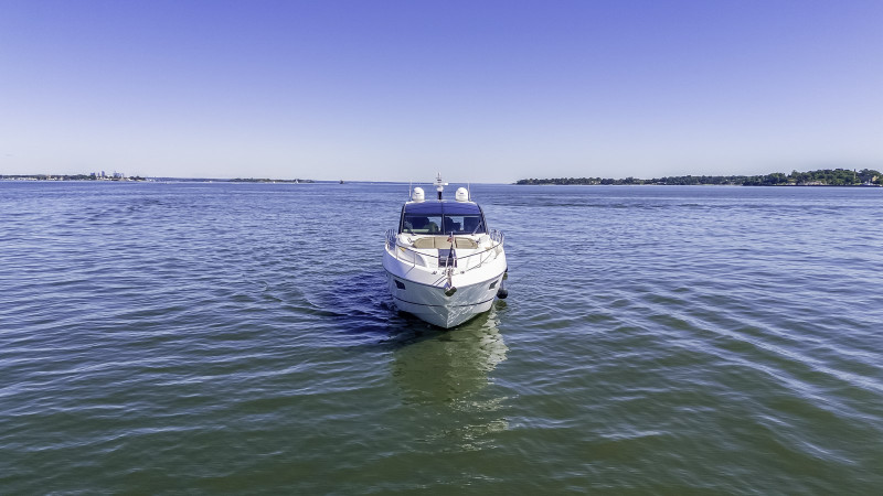 68 PREDATOR 2014 68' 0" SUNSEEKER