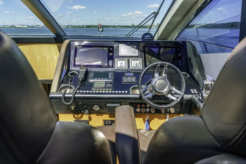 68 PREDATOR 2014 68' 0" SUNSEEKER