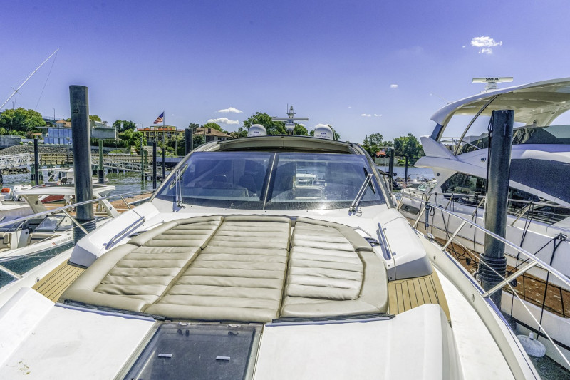 68 PREDATOR 2014 68' 0" SUNSEEKER