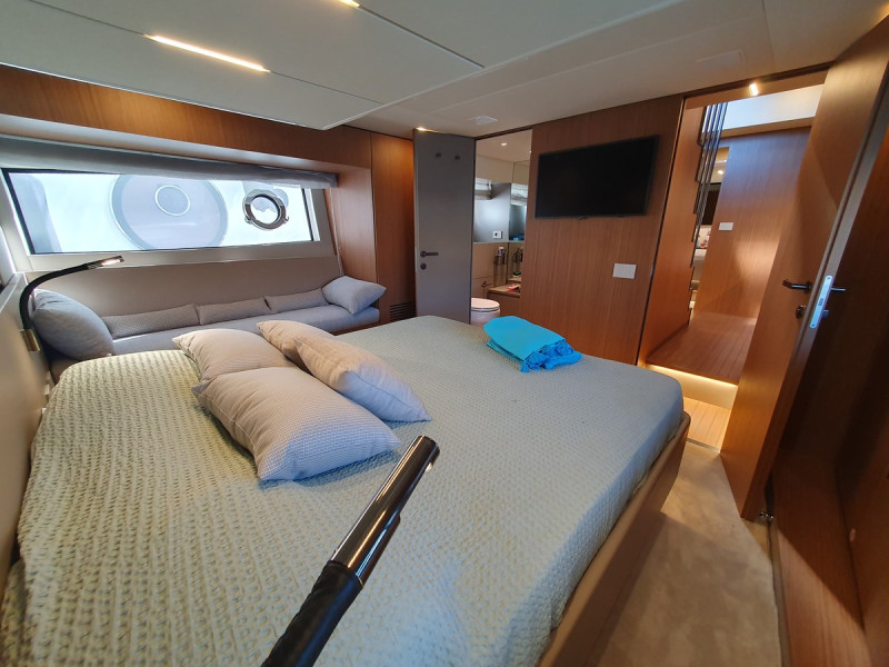 54 2025 54' 4" BLUEGAME