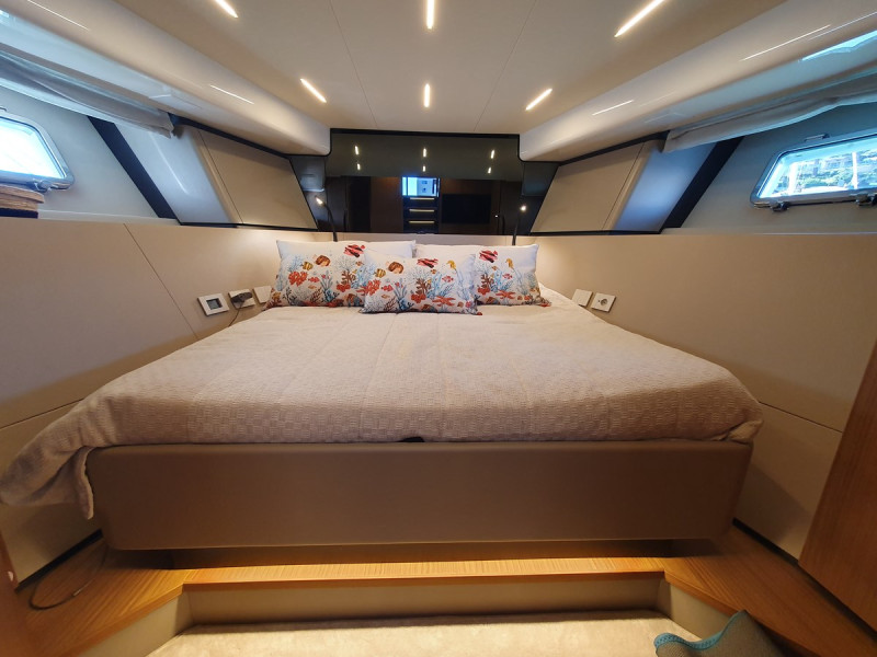 54 2025 54' 4" BLUEGAME