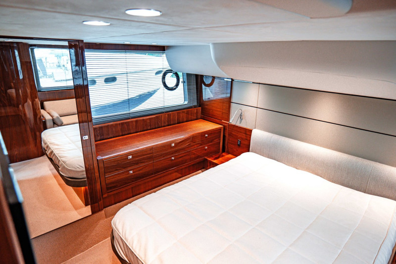 60 2017 PRINCESS YACHTS