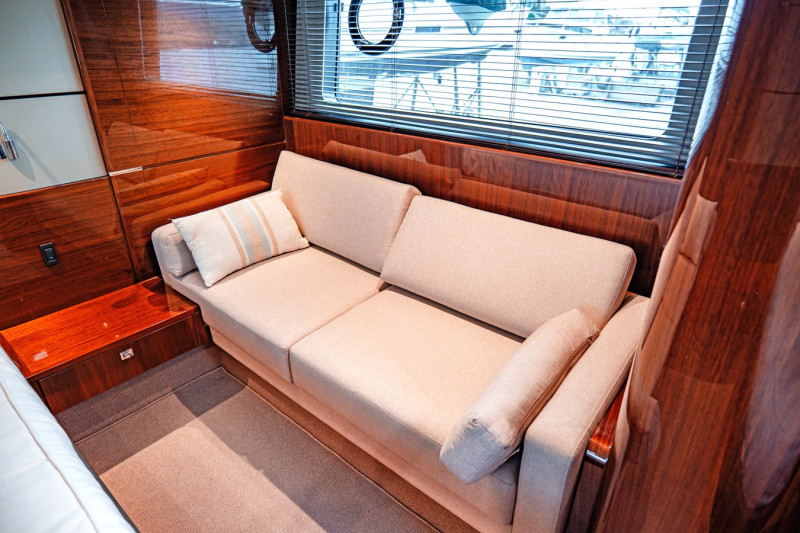 60 2017 PRINCESS YACHTS