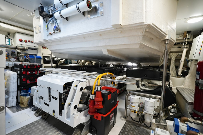 S8 2023 80' 10" AZIMUT YACHTS