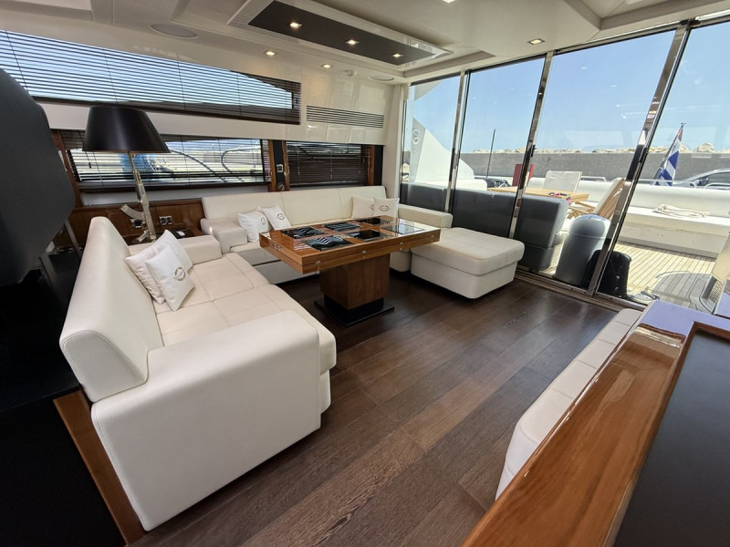 2011 73' 10" SUNSEEKER