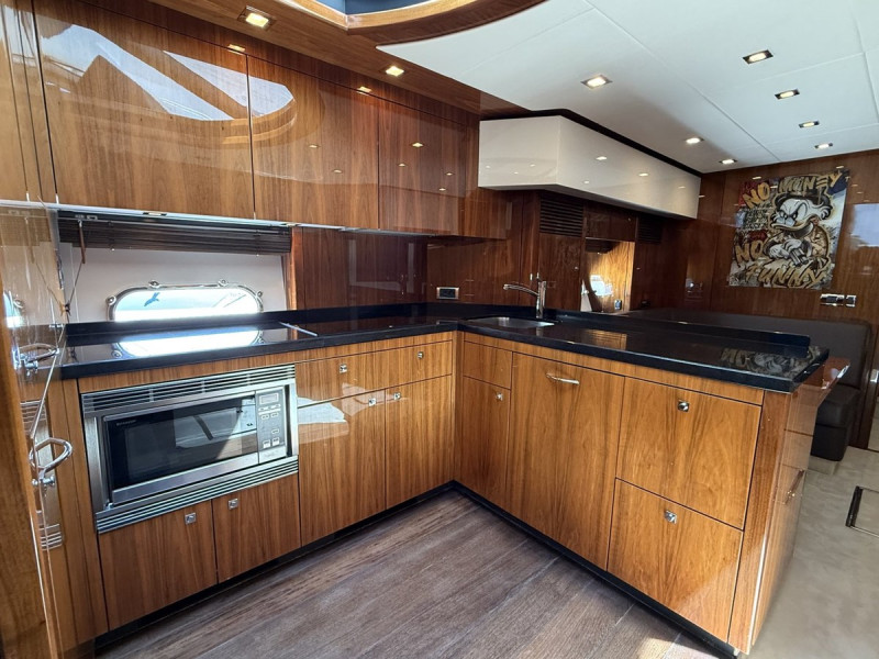 2011 73' 10" SUNSEEKER